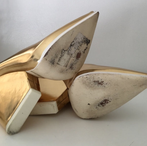 CELINE GOLD/WHITE POINTED TOE WEDGE HEELS ORIGINAL BOX - Picture 5 of 6